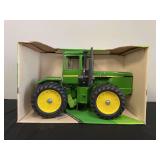 1/16 John Deere 8650 NIB Ertl