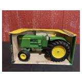 1/16 John Deere 5020 NIB Ertl