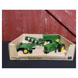 1/16 John Deere Farm Set NIB Ertl