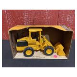 1/16 John Deere Wheel Loader NIB Ertl