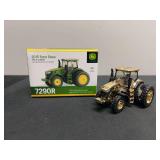 1/64 John Deere 7290R Gold 2015 Farm Show NIB Ertl