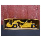 1/16 John Deere Scraper NIB Ertl