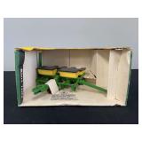 1/16 John Deere Corn Planter NIB Ertl