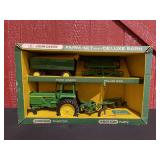 1/16 John Deere 4430 Farm Set NIB Ertl
