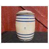 Stoneware Cobalt Banded 8 Gal. Water Crock w/Lid