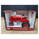 1/16 Farmall B NIB Ertl