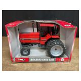 1/16 IH 5288 NIB Ertl