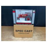 1/16 Farmall 450 2005 AMC NIB SC