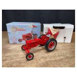 1/16 Farmall Super C 2001 SFTS NIB Ertl