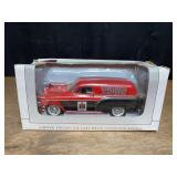 1/25 IH Chevy Panel Van NIB SC