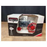 1/16 Farmall F-12 NIB SM
