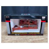 1/16 IH TD-14 Crawler NIB SC