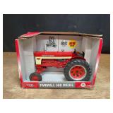 1/16 Farmall 560 NIB Ertl