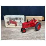 1/16 Farmall H Special Edition NIB Ertl