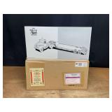 1/34 IH Mack B-61 Lowboy 1998 SFTS NIB 1st Gear