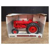 1/16 IH 600 NIB Ertl