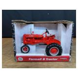 1/16 Farmall B NIB Ertl