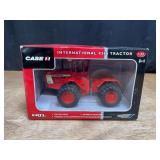 1/32 IH 4366 NIB Ertl