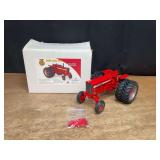 1/16 IH 856 2006 Iowa FFA NIB SM