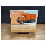 1/34 Mack B-61 Dump Truck 1996 NTTC NIB 1st Gear