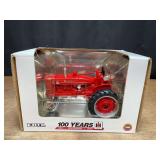 1/16 Farmall Super M-TA 100 Years NIB Ertl