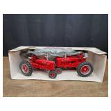 1/16 Farmall Super M + Super H 1999 FPS NIB SM