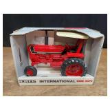 1/16 IH 1066 NIB Ertl
