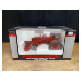 1/16 Farmall 400 w/Loader NIB SC