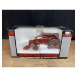 1/16 Farmall 340 w/Loader NIB SC