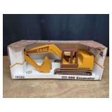 1/16 Case 688 Excavator NIB Ertl