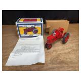 1/16 Farmall Super H 1992 Iowa FFA NIB Ertl
