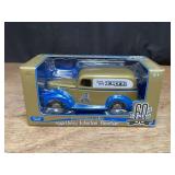 1/25 Ertl 60th Anniversary Chevy Panel Van NIB Ertl