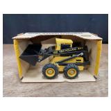 1/16 New Holland Skid Loader NIB Ertl