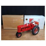 1/8 Farmall Super M-TA 2004 Red Power NIB SM