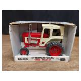 1/16 IH 1468 NIB Ertl
