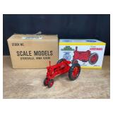 1/16 Farmall F14 2001 Iowa FFA NIB SM