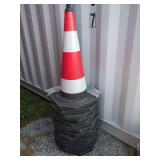 (14) Traffic Cones