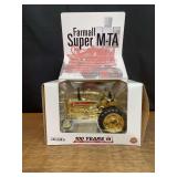 1/16 Farmall Super M-TA Gold 100 Years NIB Ertl