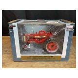 1/16 Farmall 350 LP 2009 North Iowa NIB SC
