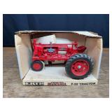 1/16 Farmall F20 NIB Ertl