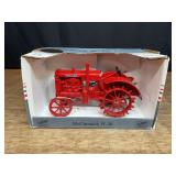 1/16 McCormick-Deering W-30 Special Edition NIB SC