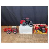 (3) 1/32 Case-IH + IH Tractors Ertl