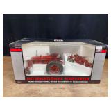 1/16 Farmall 300 + Plow Set NIB SC