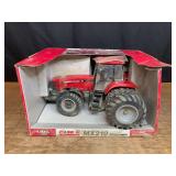 1/16 Case-IH Magnum MX210 2005 Farm Show NIB Ertl