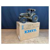 1/16 Case-IH 7130 Gold NIB Ertl