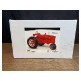 1/8 Farmall M NIB SM
