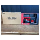 1/8 Farmall 450 2001 St. Louis Trade Fair NIB SM