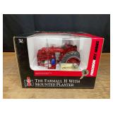 1/16 Farmall H w/Planter Precision Key NIB Ertl