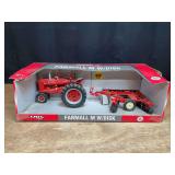 1/16 Farmall M + Disk Set NIB Ertl