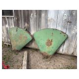 (2) Oliver Fenders